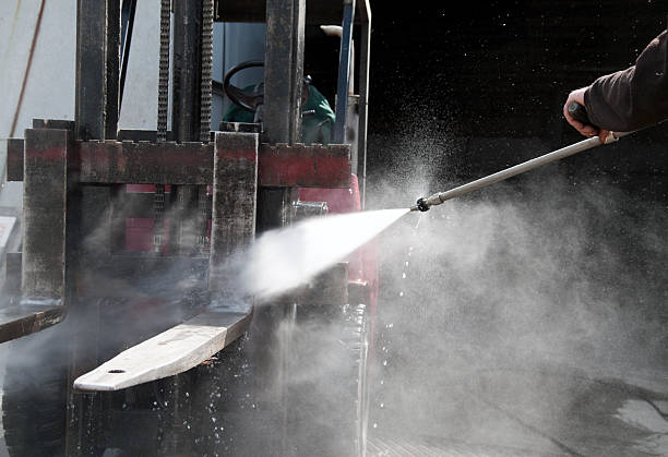 Best Driveway Pressure Washing  in Winslow, AZ